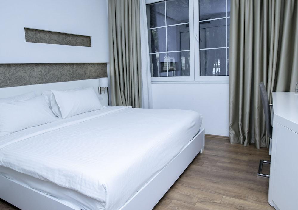 Prestige Resort Durres Qerret ภายนอก รูปภาพ