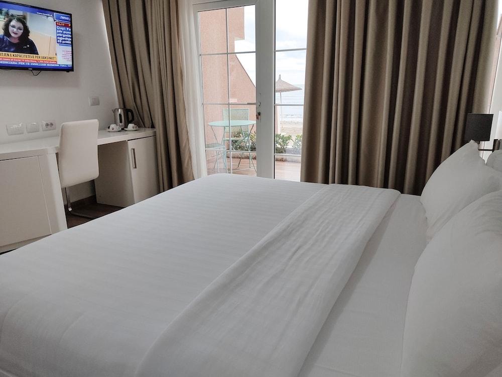 Prestige Resort Durres Qerret ภายนอก รูปภาพ